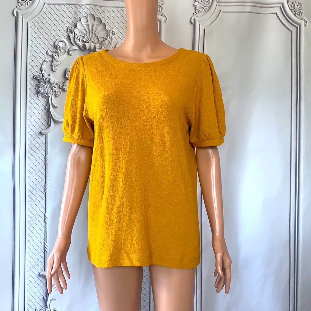 **SOLD**Loft Short Sleeve Top